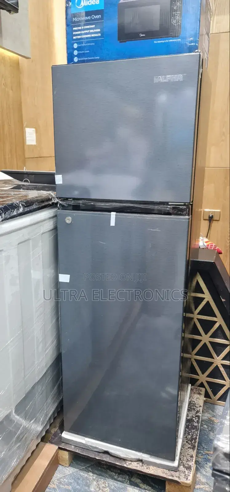 Alpha Refrigerator Is a Top-Mount, Double-Door
