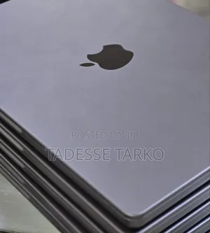 New Laptop Apple MacBook Pro M1 32GB Apple M1 Pro SSD 512GB