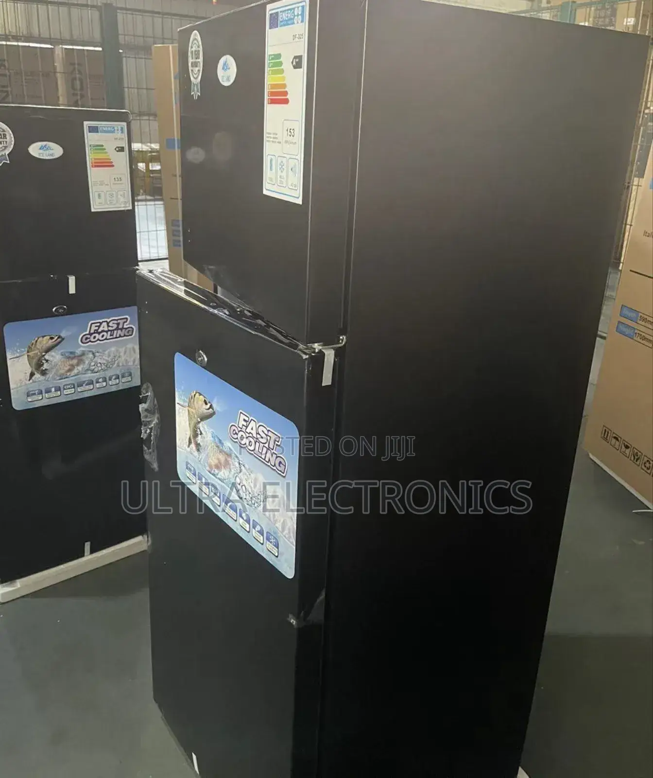 Iceland Brand Top-Freezer Refrigerator in Black. 370l