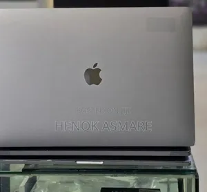 New Laptop Apple MacBook Pro 2017 16GB Intel Core i7 SSD 512GB
