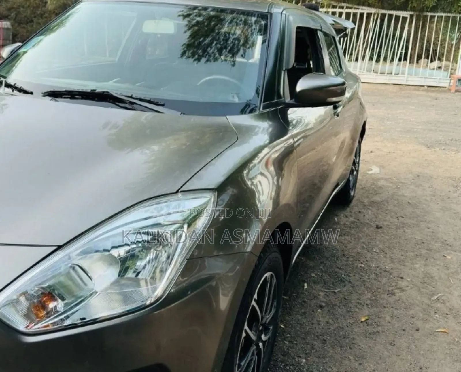 Suzuki Swift 2022 Gray