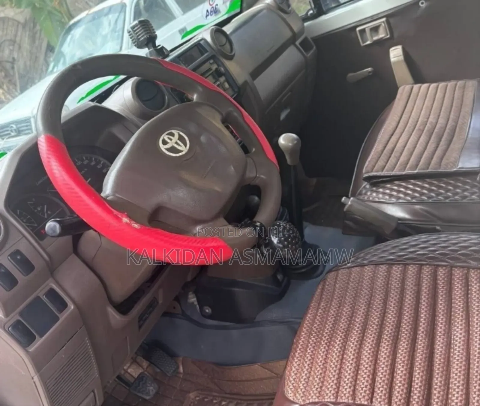 Toyota Hilux 2012 White