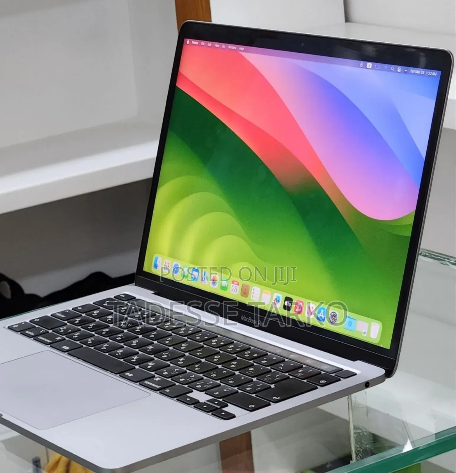 New Laptop Apple MacBook Pro 2020 8GB Intel Core i5 SSD 512GB
