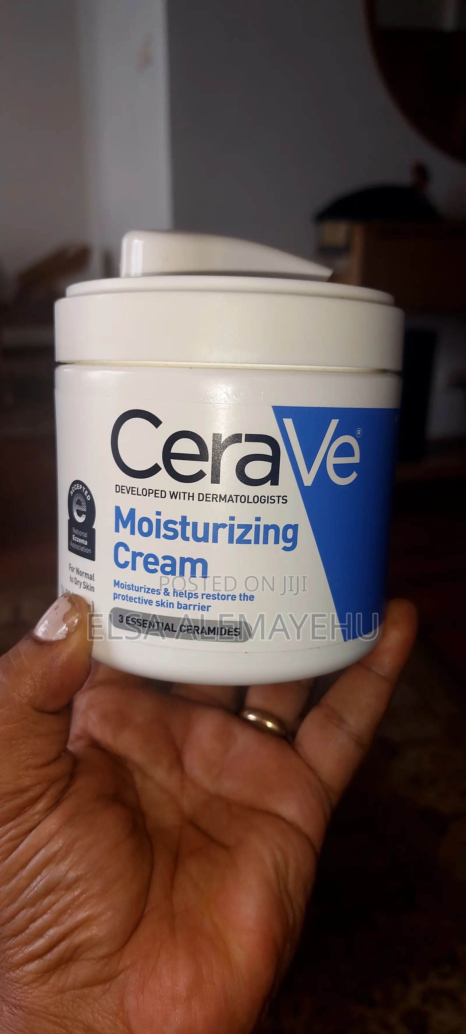 Cera v Moisturing Cream