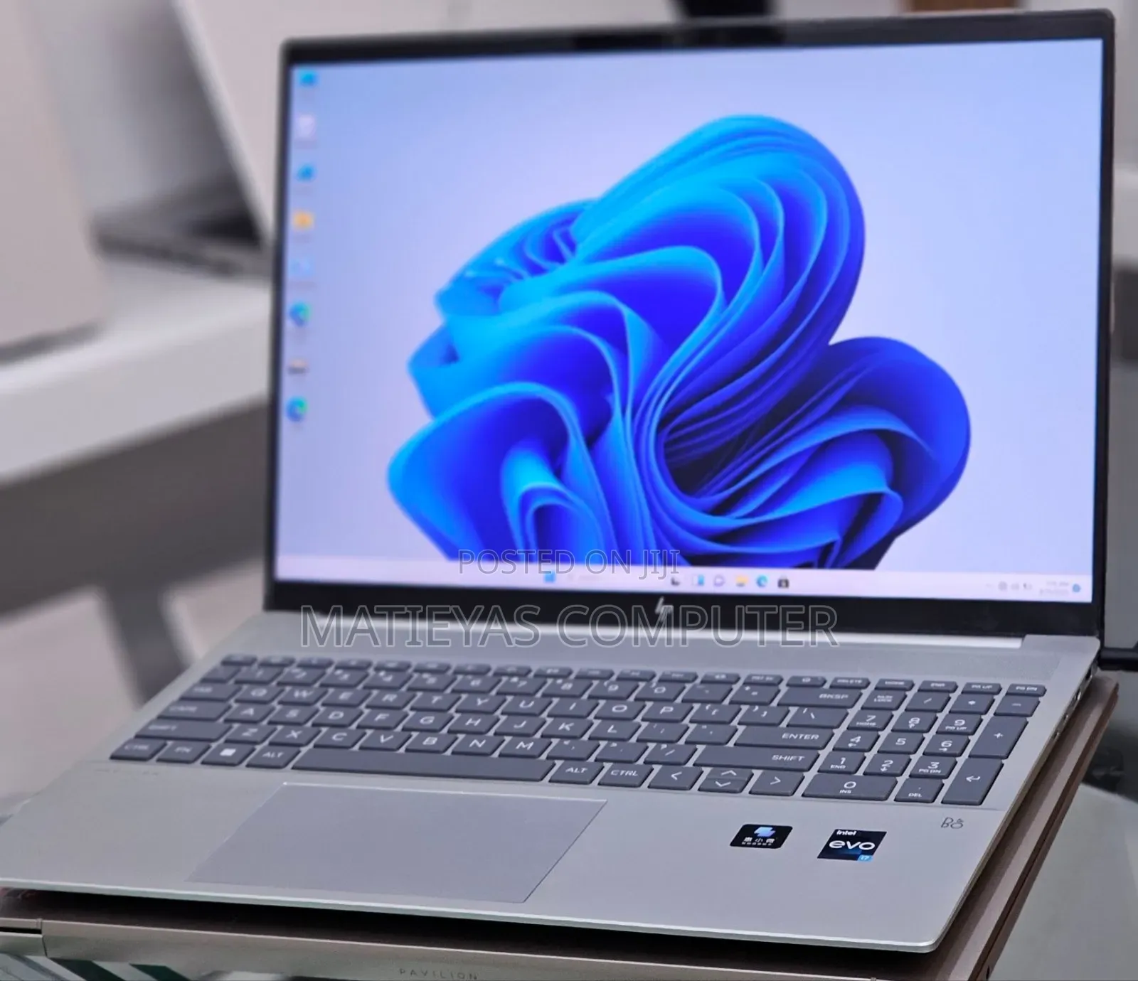 New Laptop HP Pavilion 14 16GB Intel Core i7 SSD 1T