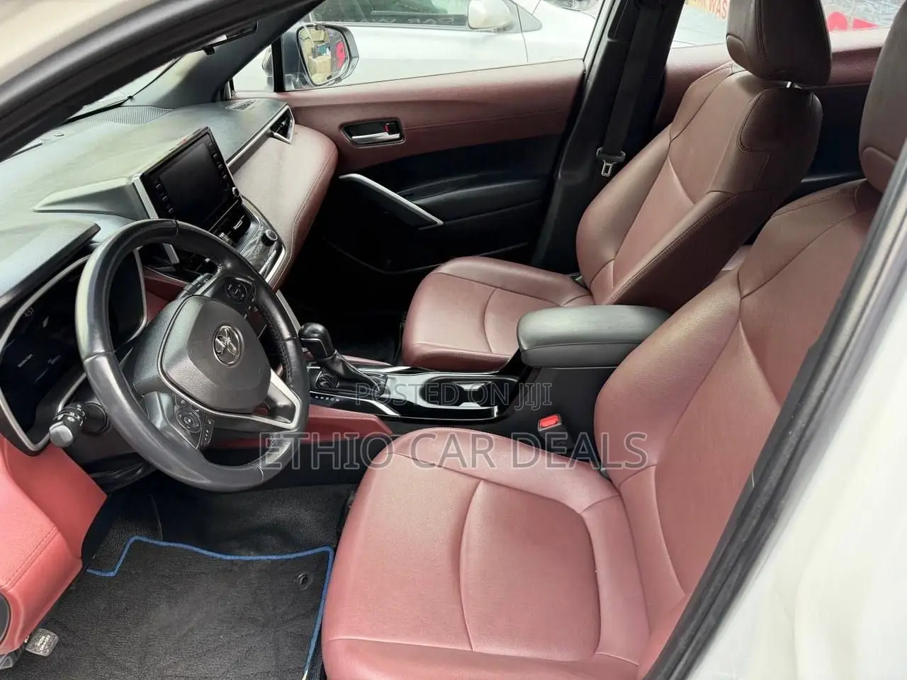 Toyota Corolla Cross Hybrid 2023 White