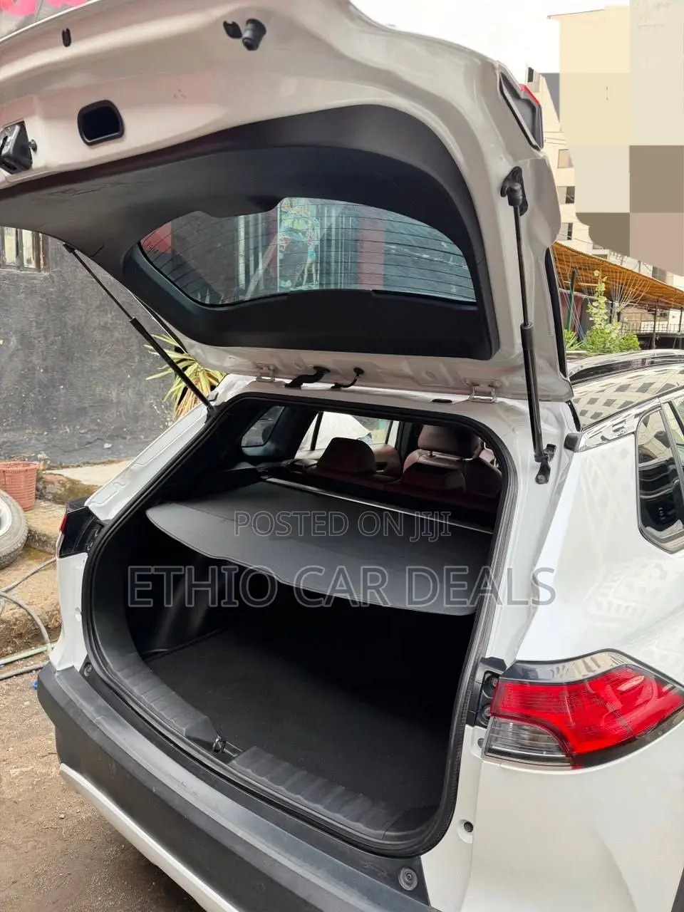 Toyota Corolla Cross Hybrid 2023 White