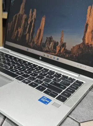 New Laptop HP EliteBook 840 G8 16GB Intel Core i5 SSD 512GB