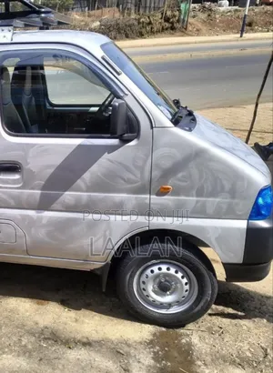 Suzuki Eeco 2025 Silver