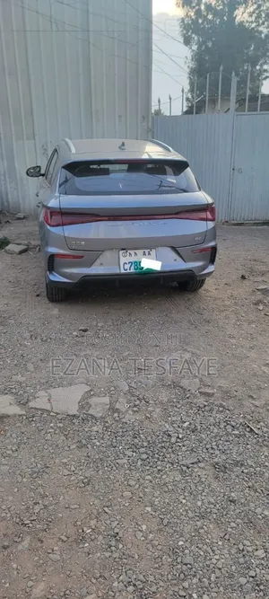 BYD E2 43 kWh 94 hp FWD 2025 Gray