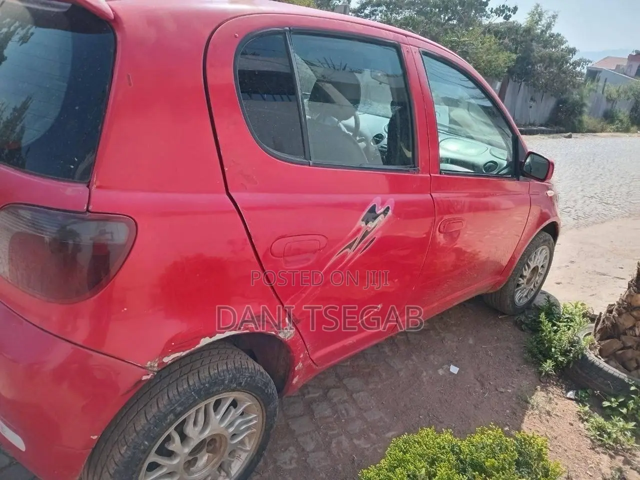 Toyota Vitz 2002 Red