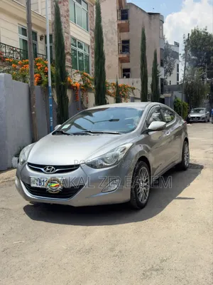 Hyundai Avante 2013 Silver