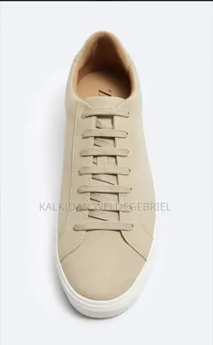 Zara Minimal Laced Shoes