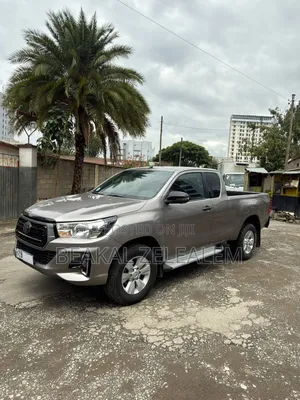 Toyota Hilux 2020 Gray