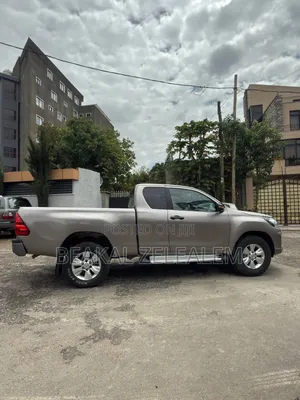 Toyota Hilux 2020 Gray