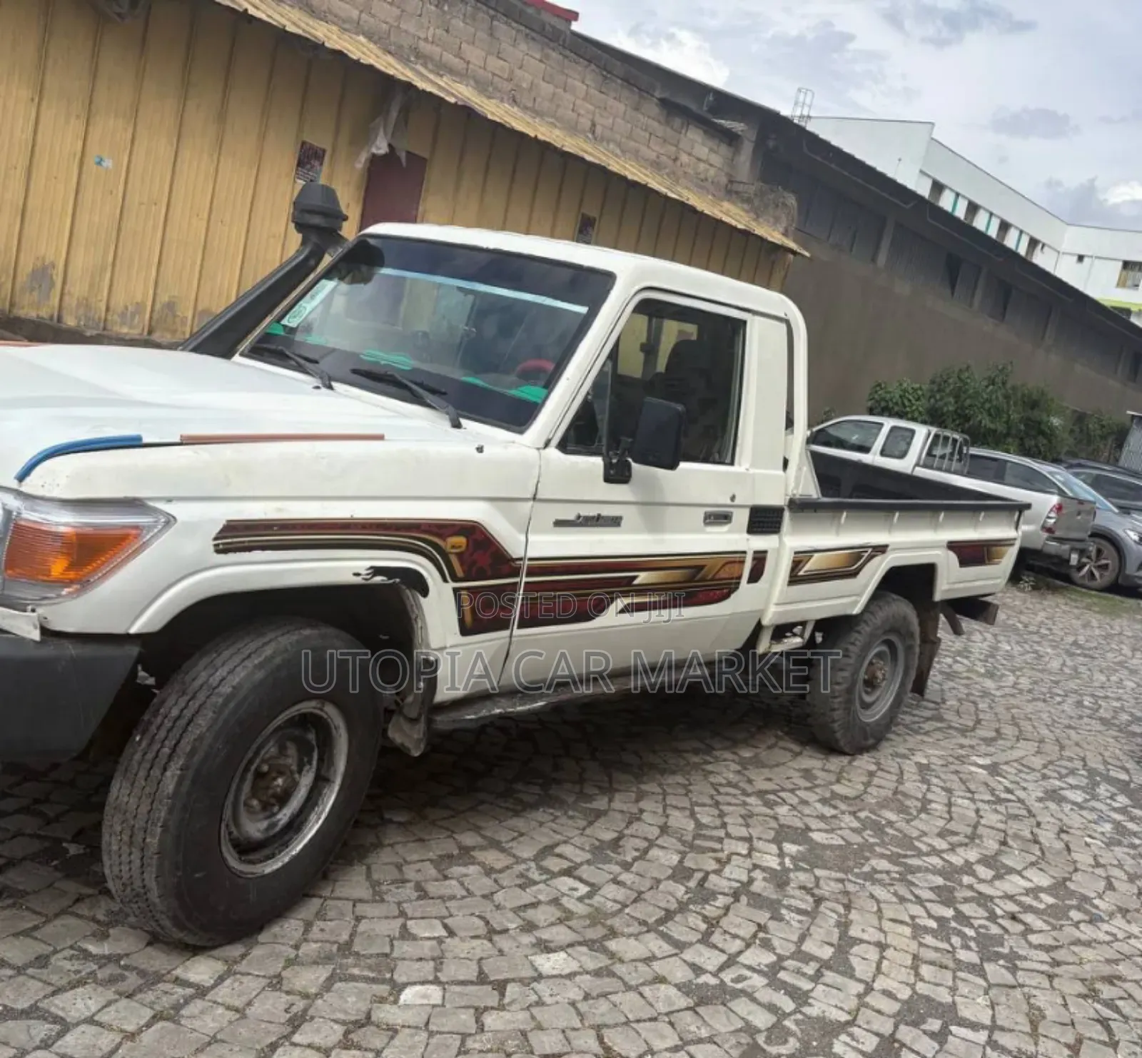 Toyota Land Cruiser 2012 White