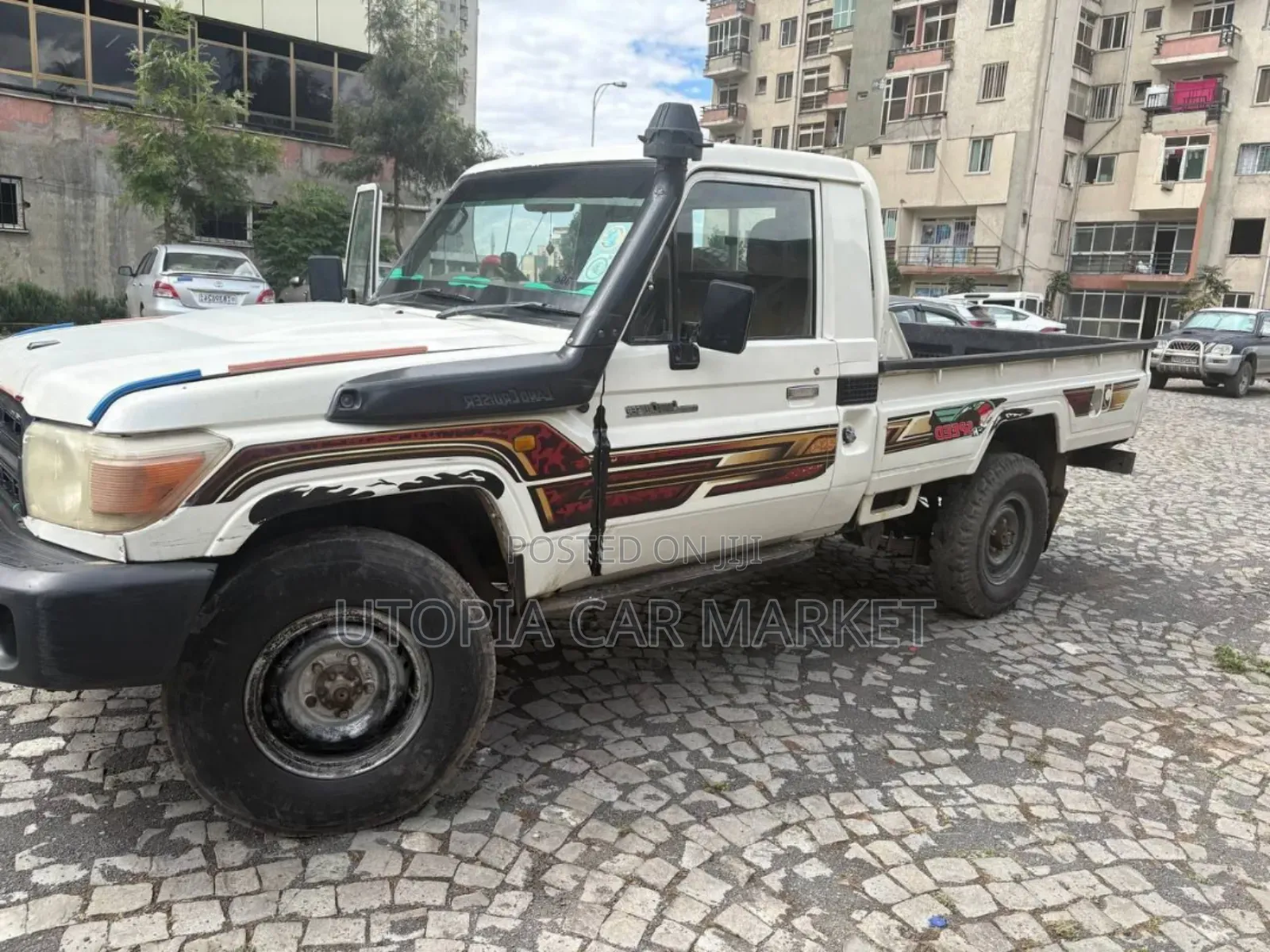 Toyota Land Cruiser 2012 White