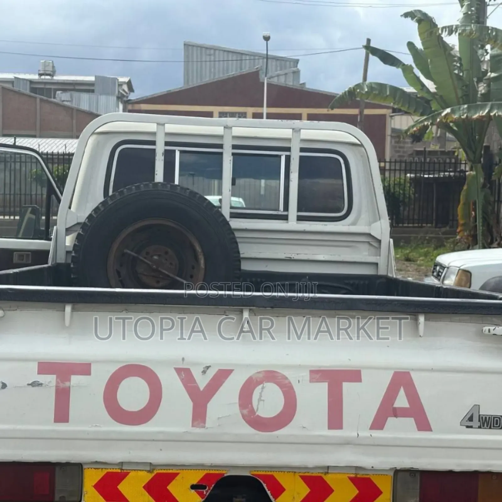 Toyota Land Cruiser 2012 White