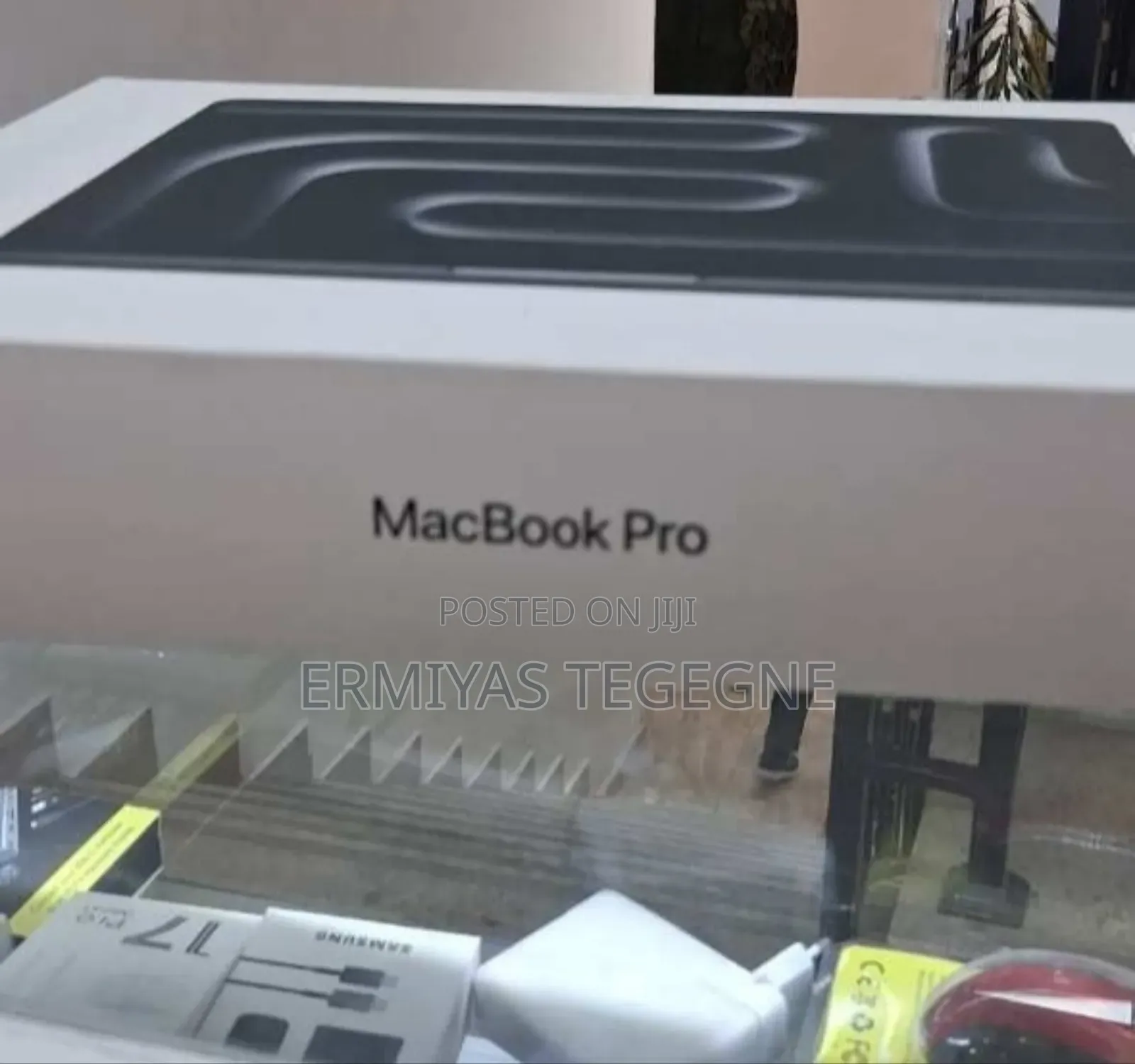 New Laptop Apple MacBook Pro M1 24GB Intel Core i7 SSD 512GB