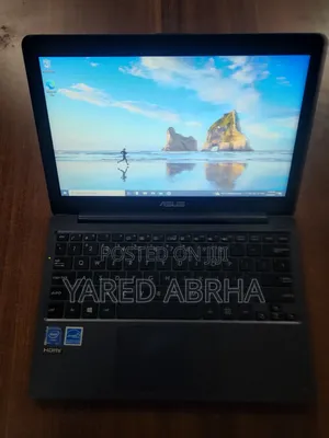 Laptop Asus Vivobook E200HA 4GB Intel eMMC 32GB