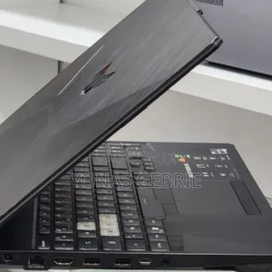 New Laptop Asus 16GB AMD Ryzen 5 SSD 512GB