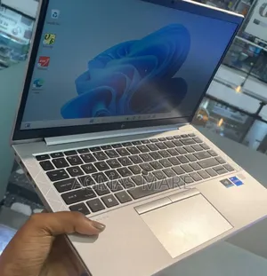 New Laptop HP EliteBook 840 G8 16GB Intel Core i7 SSD 512GB