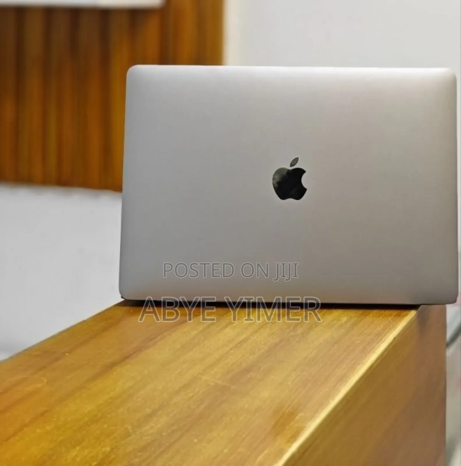 New Laptop Apple MacBook Air 2020 M1 8GB Apple M1 SSD 256GB
