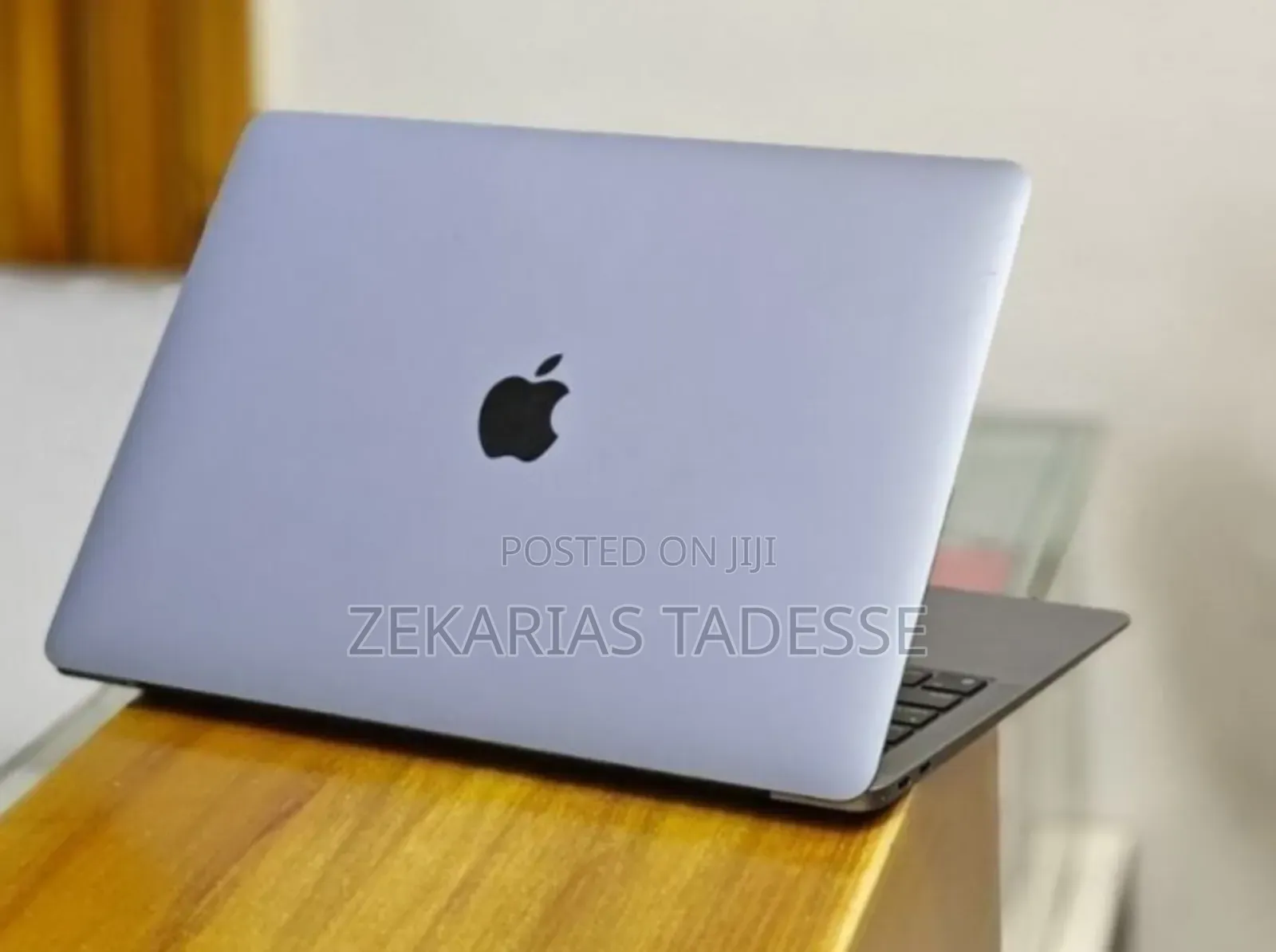 New Laptop Apple MacBook Air 2020 M1 8GB Intel Core i5 SSD 256GB