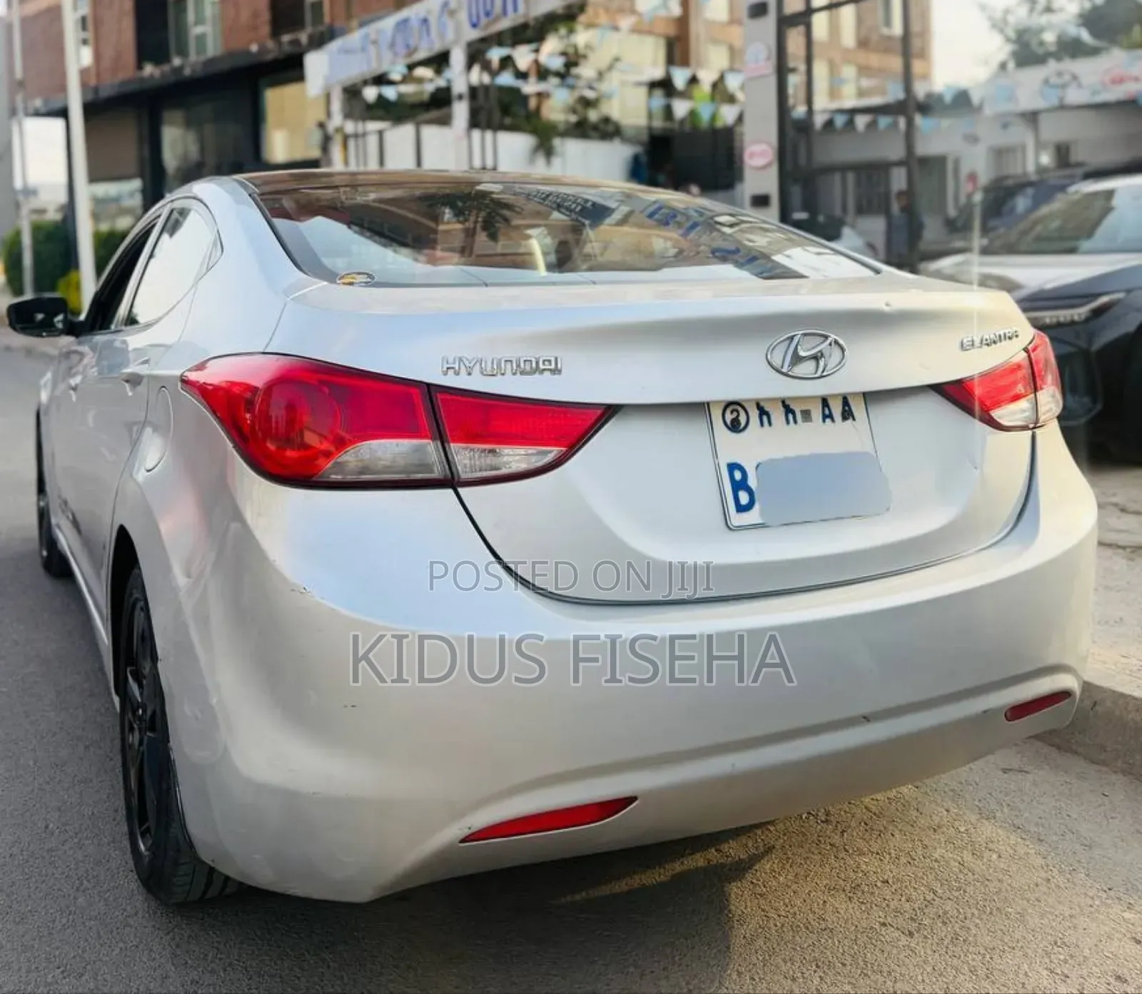 Hyundai Elantra 2012 Silver