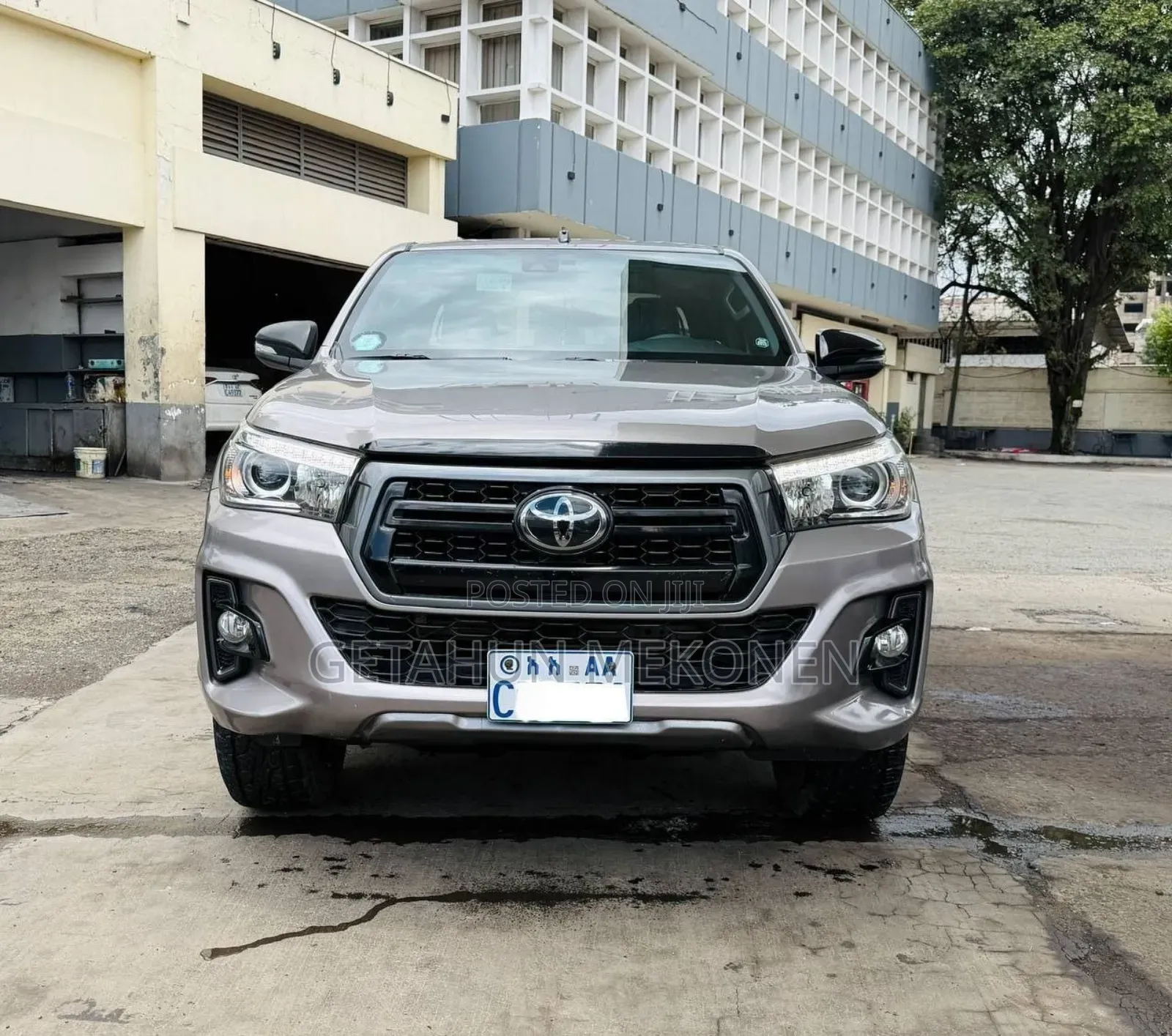 Toyota Hilux 2020 Gold