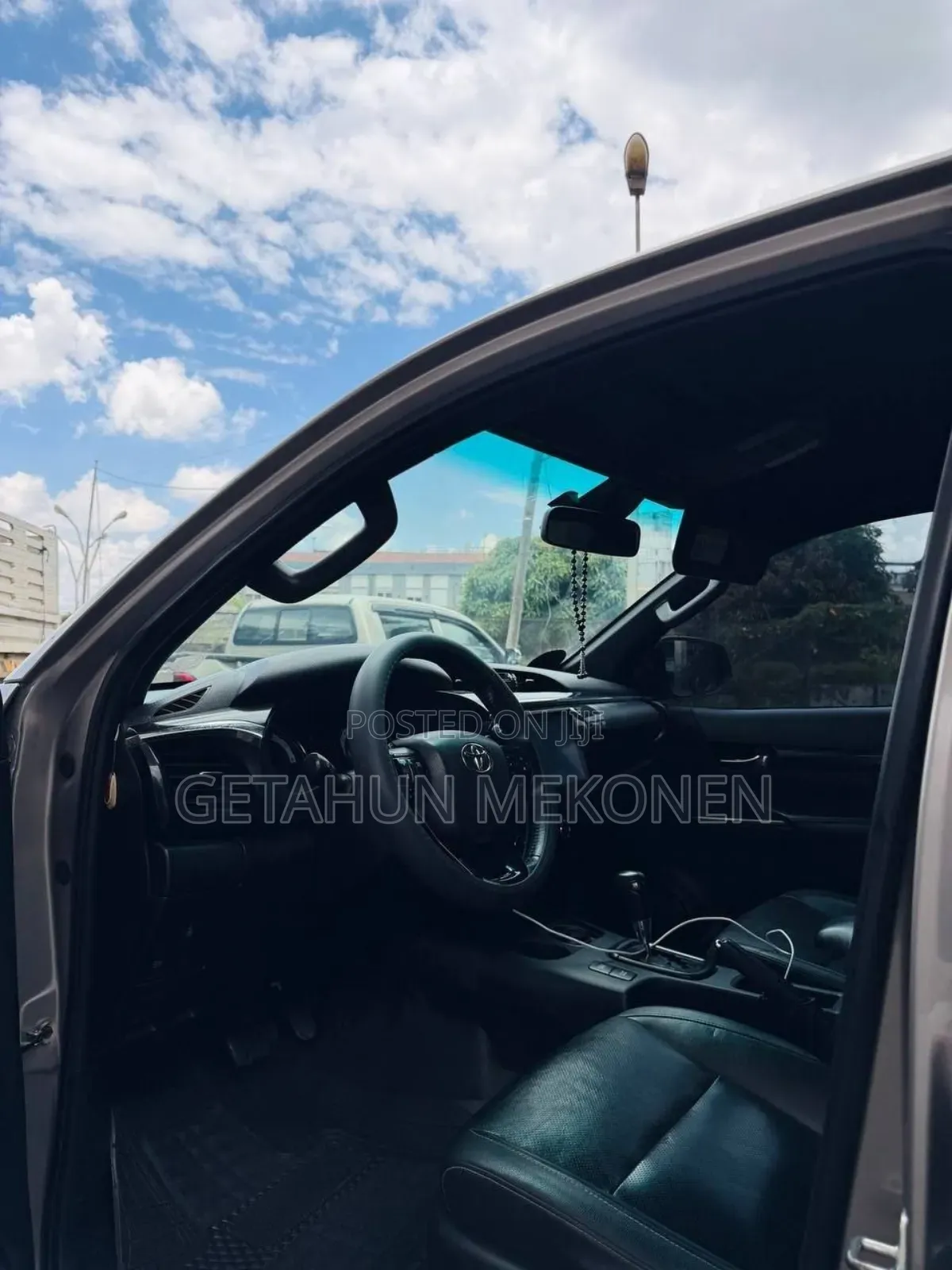 Toyota Hilux 2020 Gold
