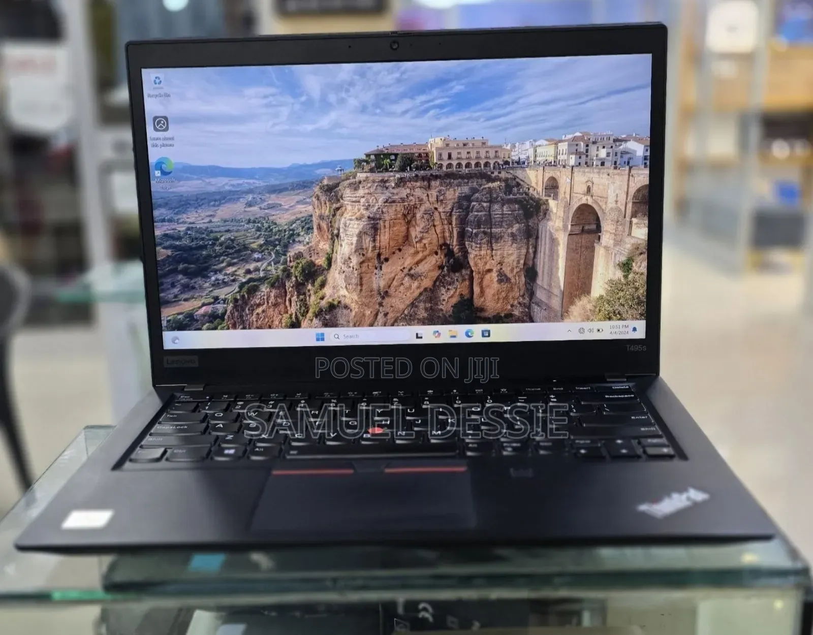 New Laptop Lenovo ThinkPad t495s 16GB AMD Ryzen 7 SSD 512GB