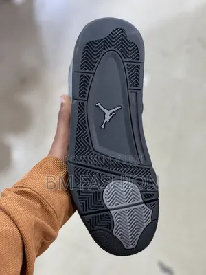 Air Jordan 4 Premium Light Smoke Grey Metallic Silver