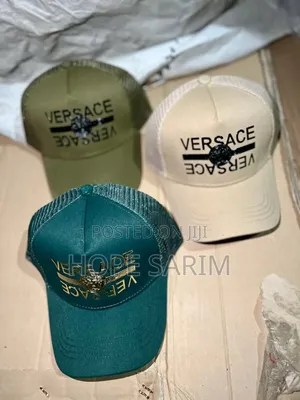 Stylish Mesh-Back Crocodile Logo Caps