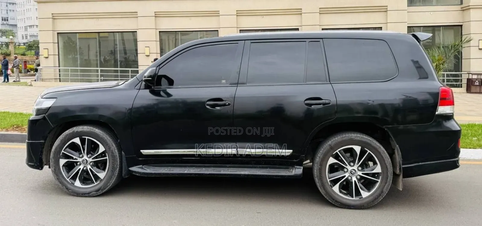 Toyota Land Cruiser 2011 Black