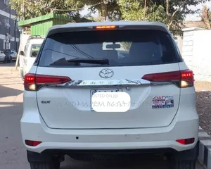 Toyota Fortuner 2018 Ivory