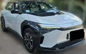 Toyota bZ4X 71.4 kWh AWD 2023 White