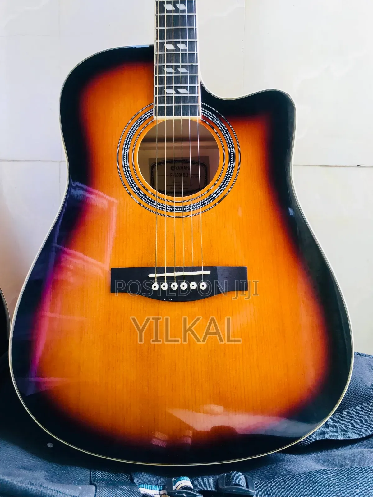 Yamaha F6000 Guitar Original