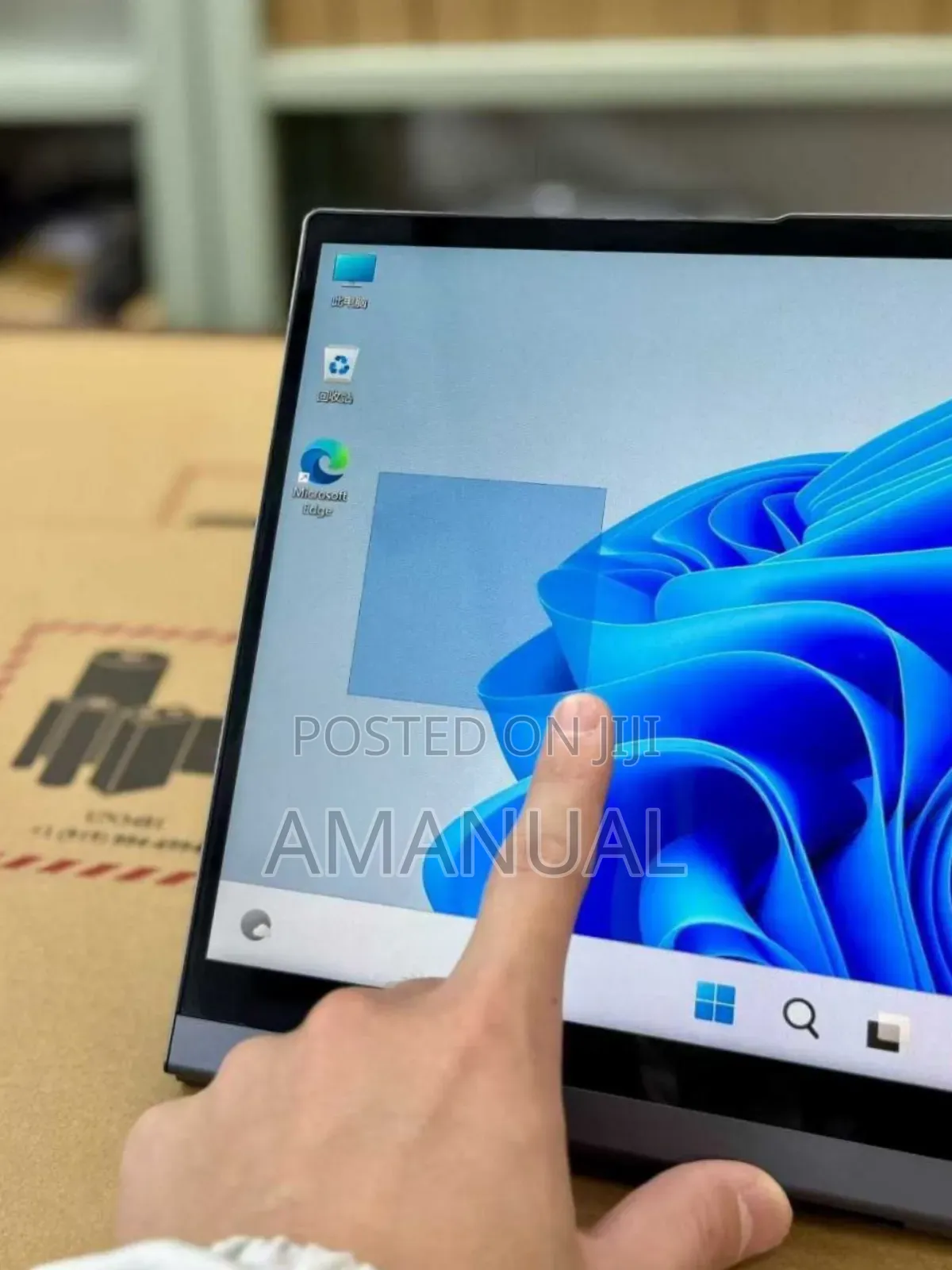 New Laptop Lenovo Yoga 700 16GB AMD Ryzen 7 SSD 512GB