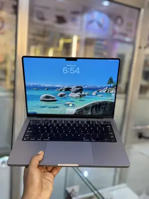 New Laptop Apple MacBook Pro 2021 M1 16GB Apple M1 Pro SSD 512GB