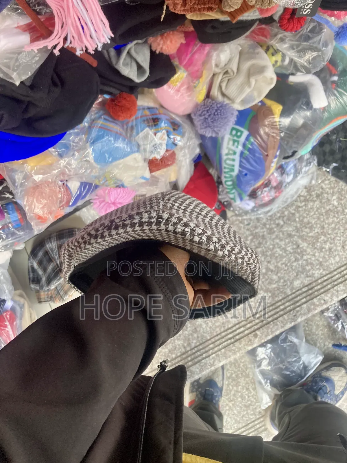 ክላሲክ የወንዶች ባለ ፕላይድ ካፕ/ Flat Cap