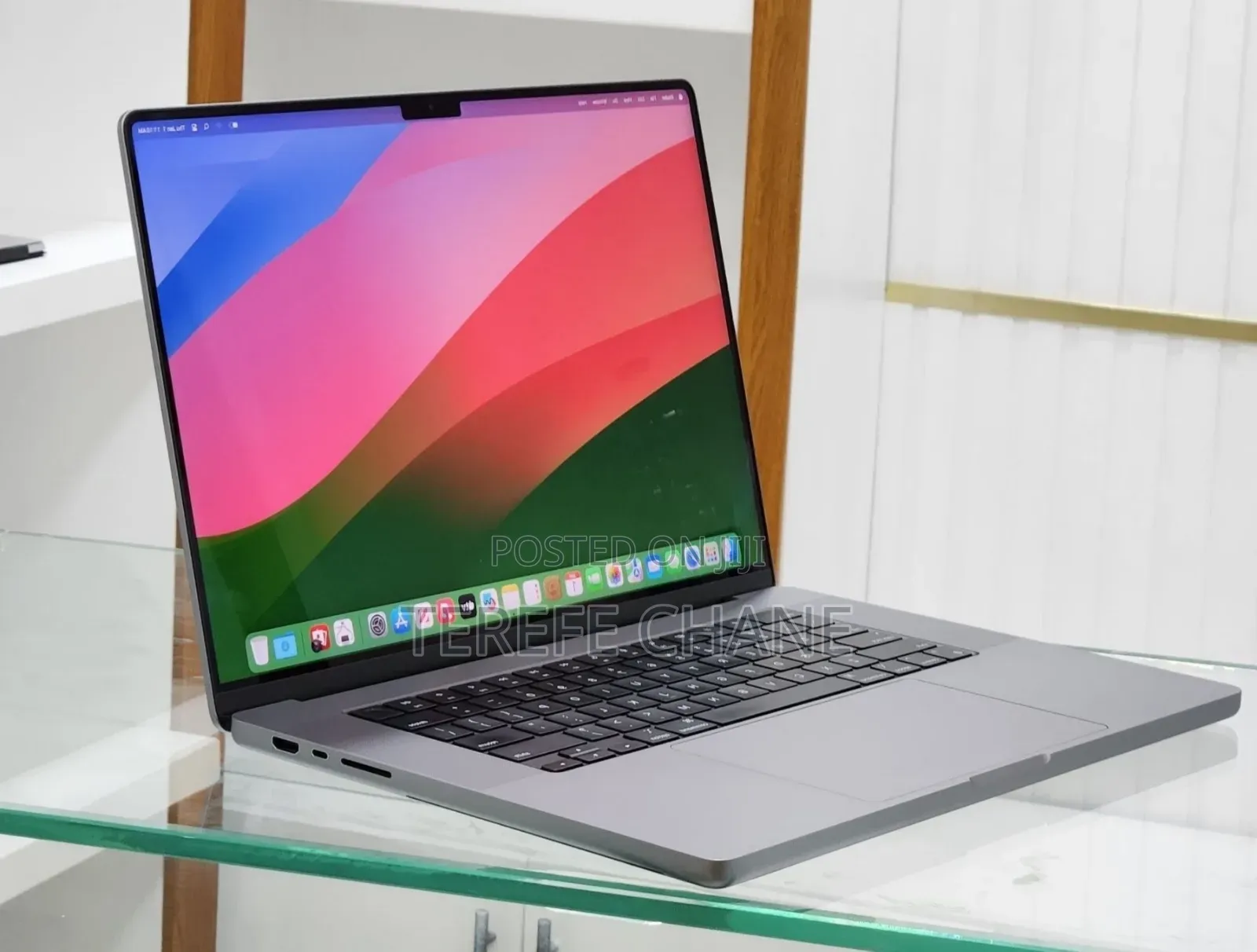 New Laptop Apple MacBook Pro M1 32GB Apple M1 Pro SSD 512GB