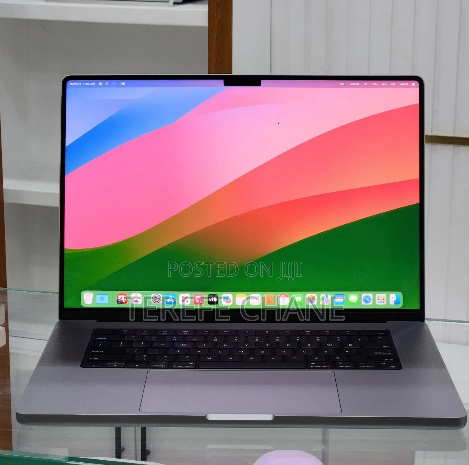 New Laptop Apple MacBook Pro M1 32GB Apple M1 Pro SSD 512GB