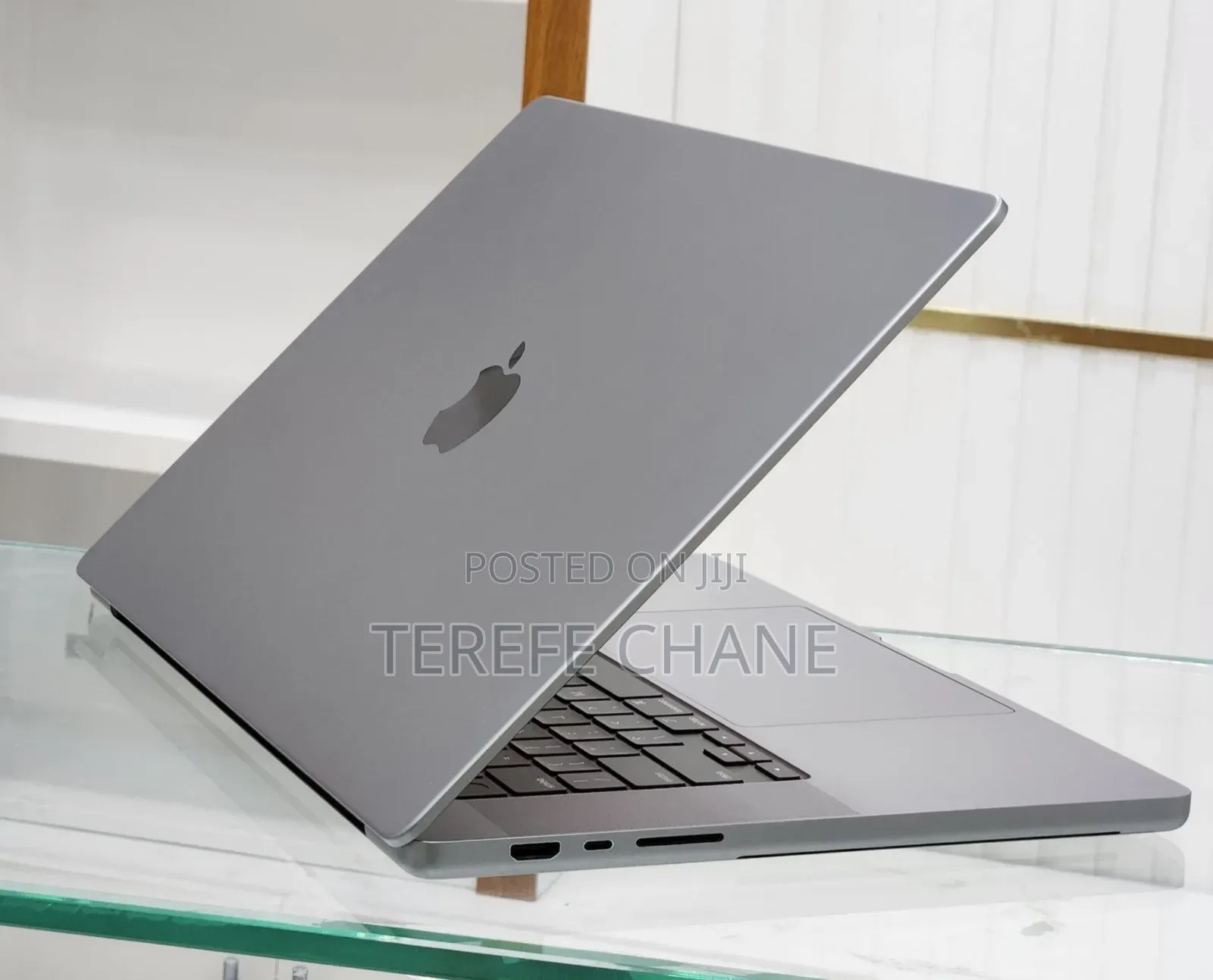 New Laptop Apple MacBook Pro M1 32GB Apple M1 Pro SSD 512GB