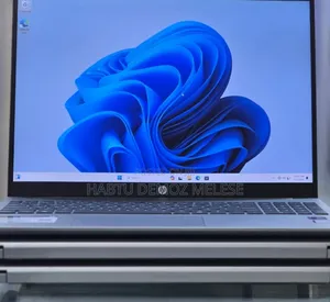 New Laptop HP Pavilion 15 8GB Intel Core Ultra 5 SSD 512GB