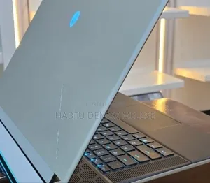 New Laptop Alienware Area-51m 16GB Intel Core Ultra 7 SSD 1T