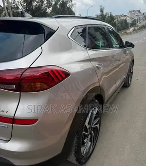 Hyundai Tucson 2020 Gold