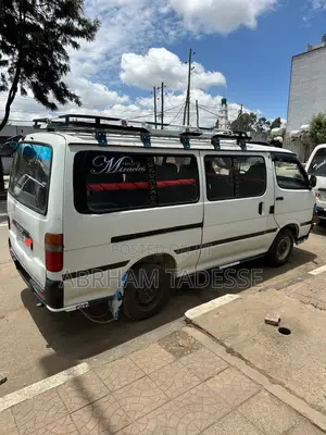 Toyota HiAce 1997 White