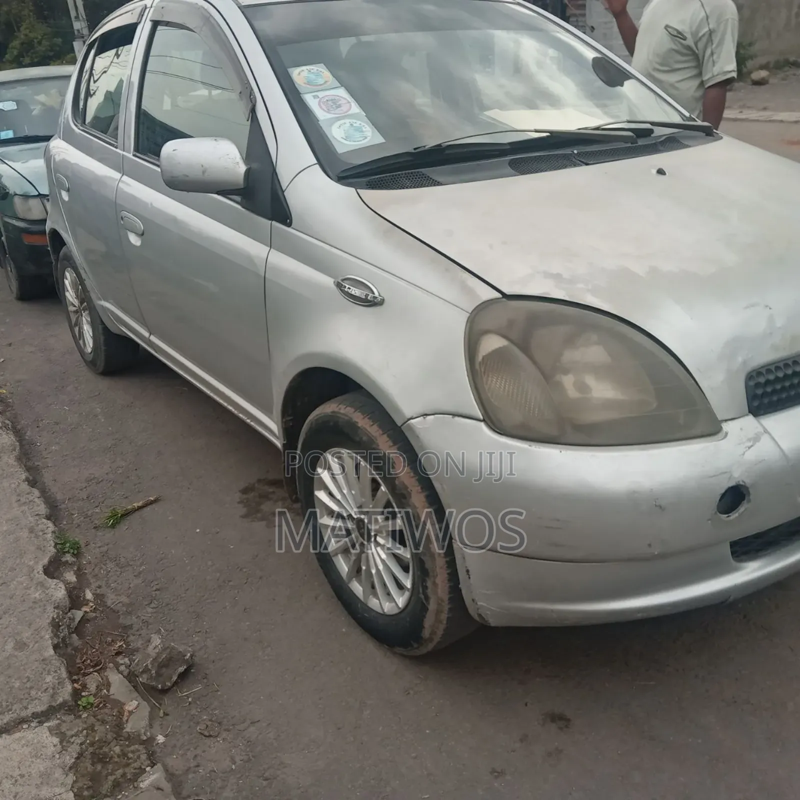 Toyota Vitz 2001 Silver