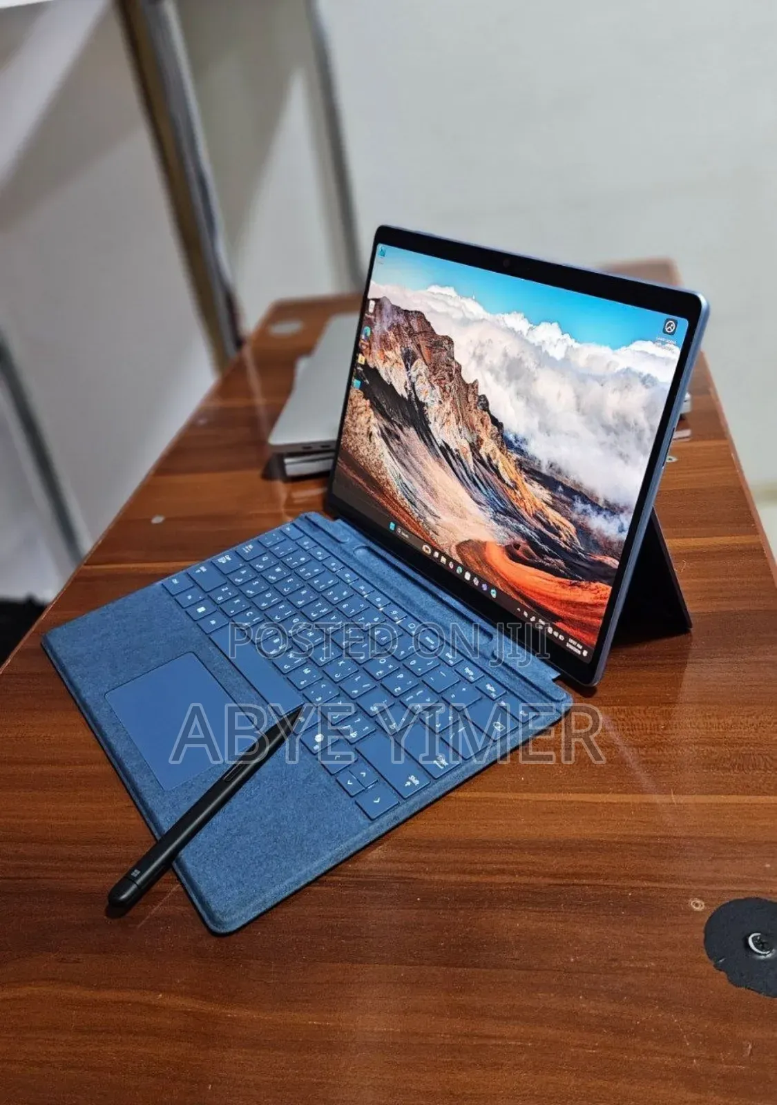 New Laptop Microsoft Surface Pro 9 16GB Intel Core i7 SSD 512GB